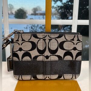 Coach Black and Cream Wristlet